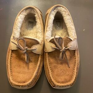 Ugg classic shearling moccasin
